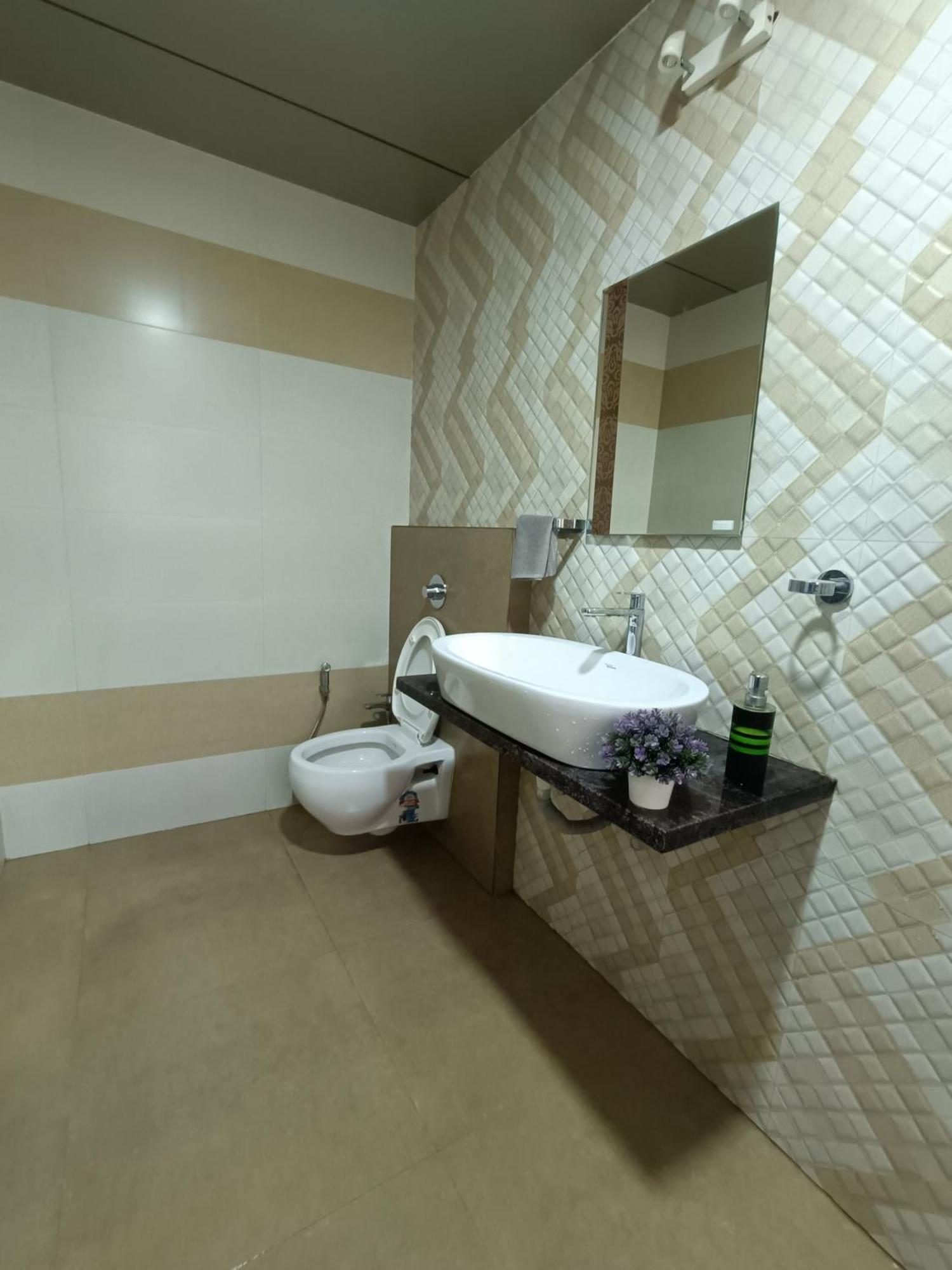 Rain Mist 4Bhk Luxury Villa With Private Pool Лонавала Экстерьер фото